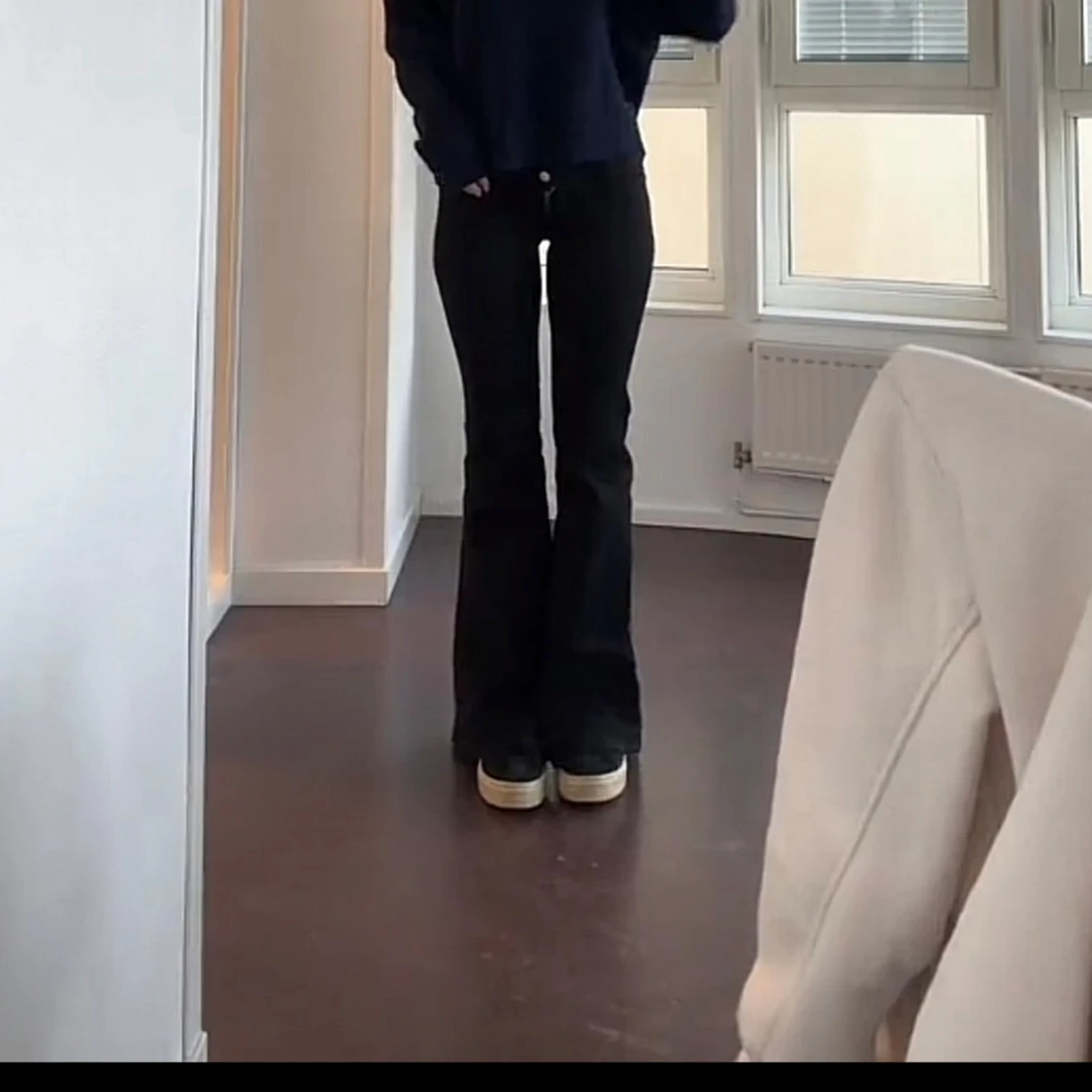 Svarta bootcut byxor