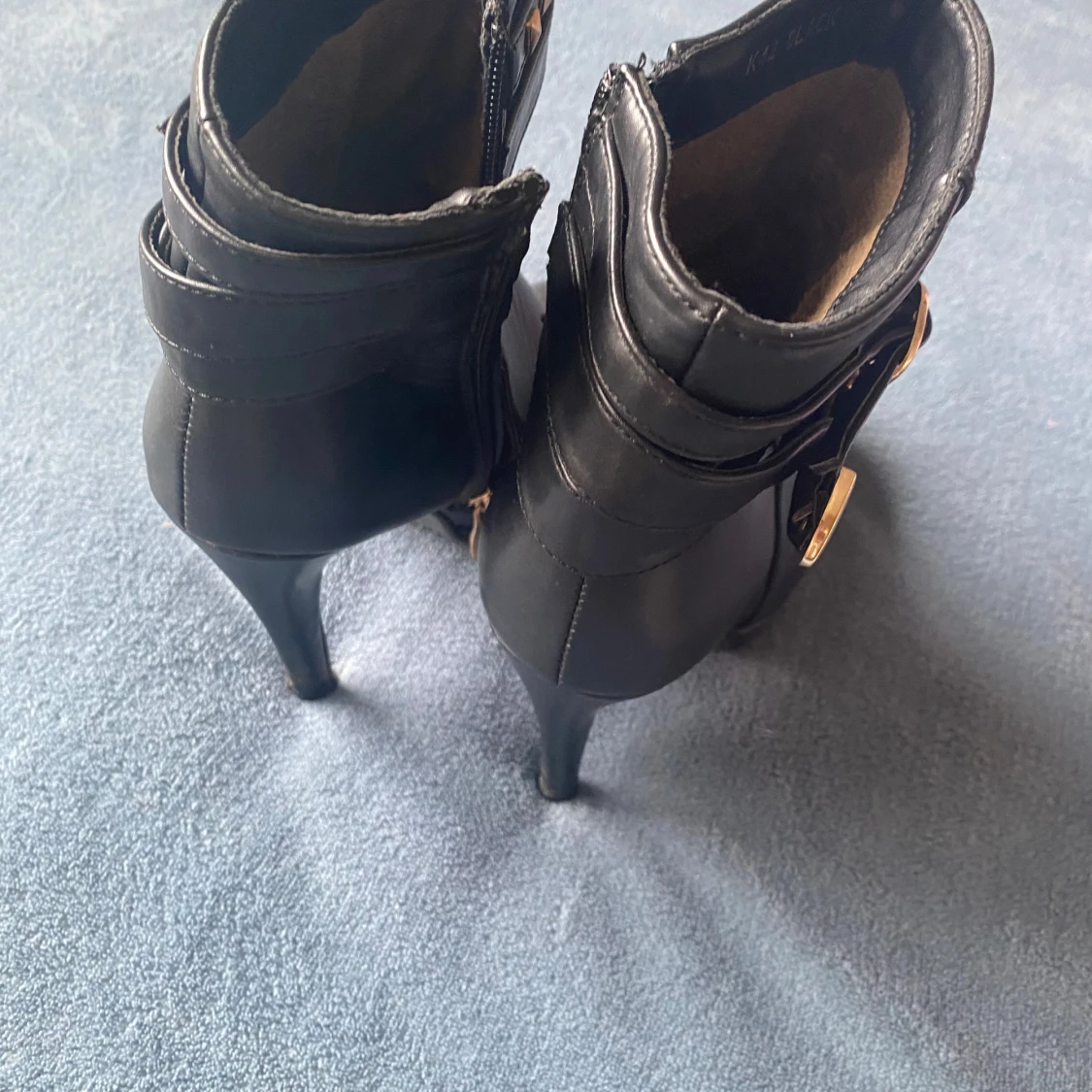 Svarta stövletter med klack - 1