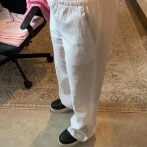 Linnebyxor  - Säljer mina linnebyxor i storlek S för 300kr💖