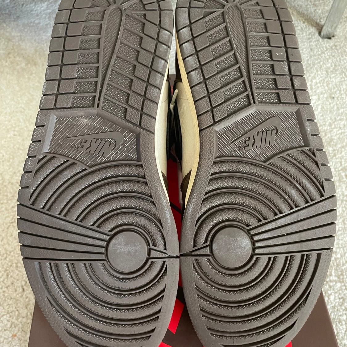 Travis Scott Air Jordan 1 High Mocha - 3