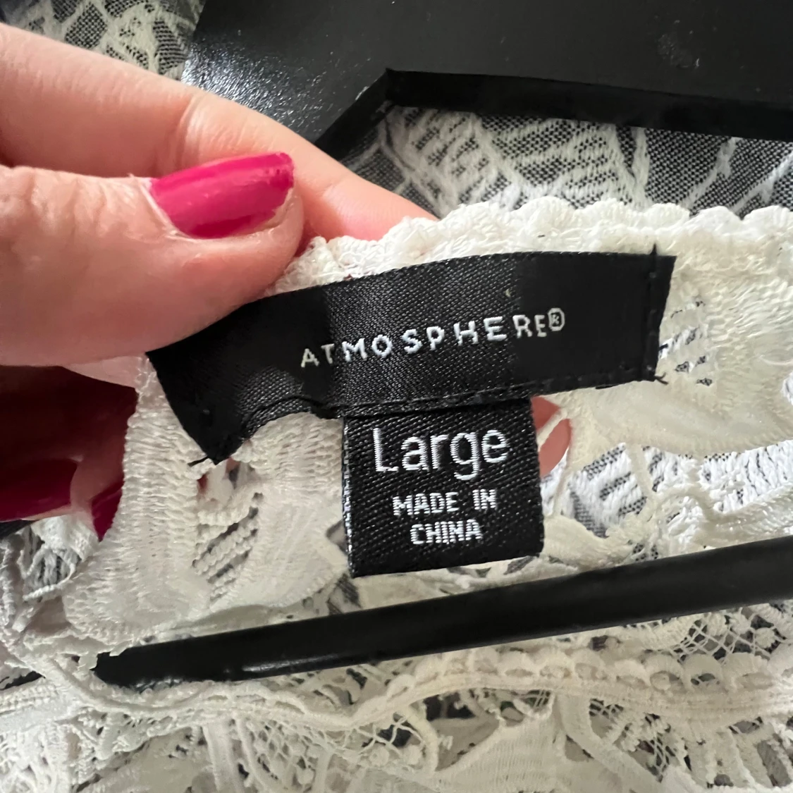 Vit blommig spetsblus - 4