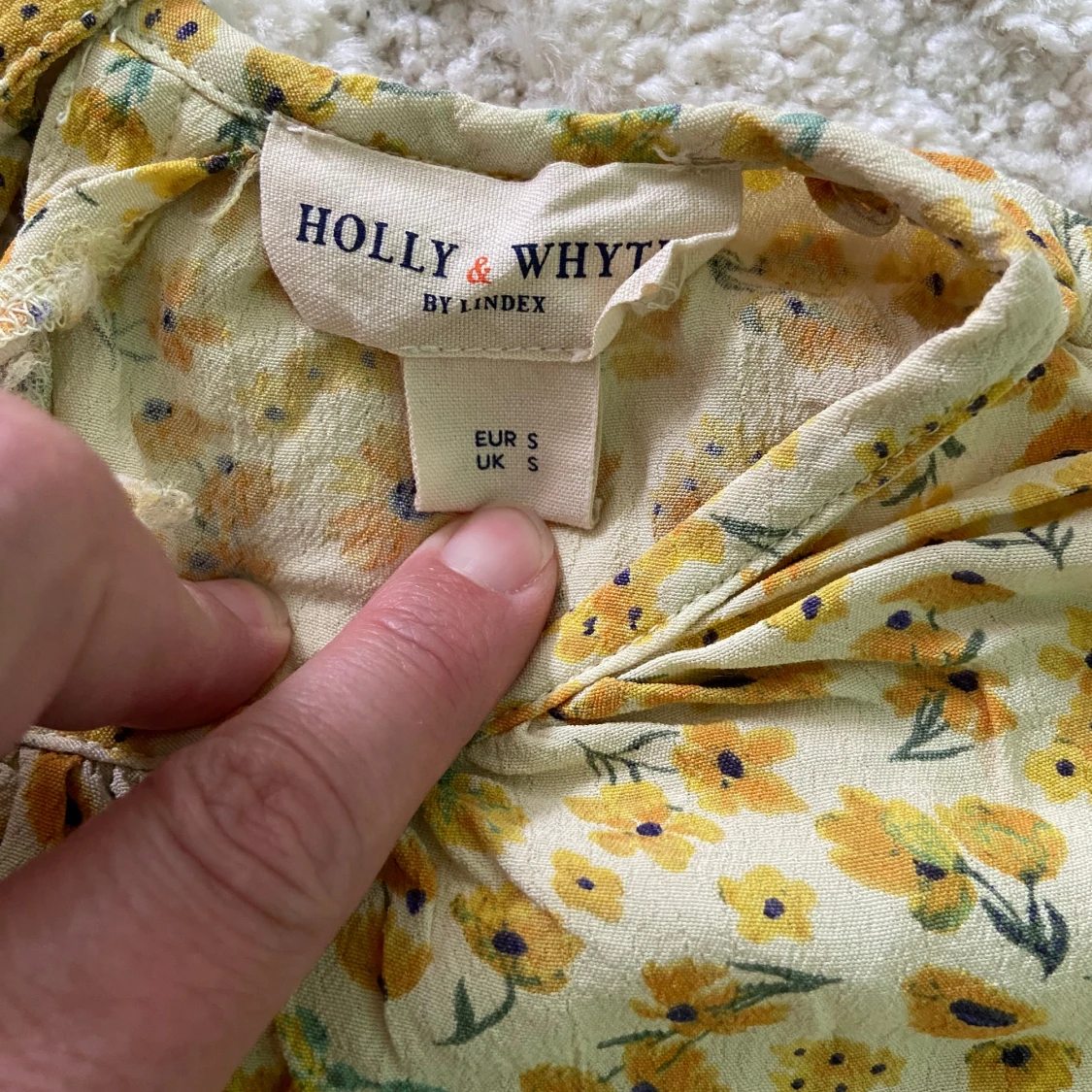 Blommig blus från Holly & Whyte - 1