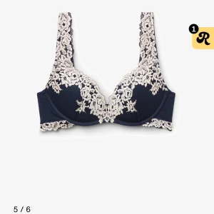 Super push-up intimissimi bh  - säljer min fina intimissimi bh i storlek 75Beftersom att den är för stor för mig, den är mörkblå! Den är i väldigt bra skick då den är max använd 10 gånger. Kan även bytas mot en lika dan fast i storlek i storlek 70A eller 75A utan push-up💝 skriv om ni vill ha mer bilder