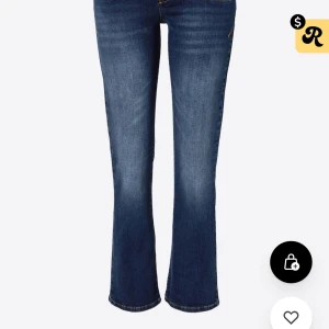 Jeans - Snygga blå jeans med bootcut passform från ltb, inte använda speciellt mycket då dem är för små och kollar intresse på dem 