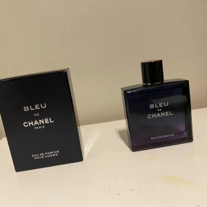 Bleu de Chanel Eau de Parfum - Fick den i födelsedagspresent .