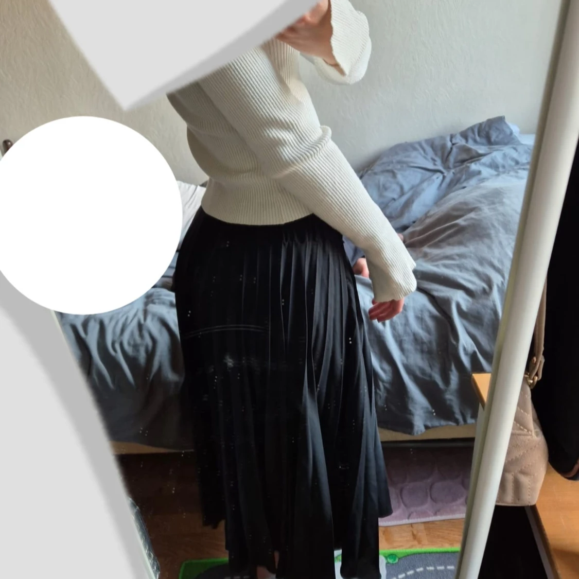 Svart plisserad långkjol Gina Tricot - 2