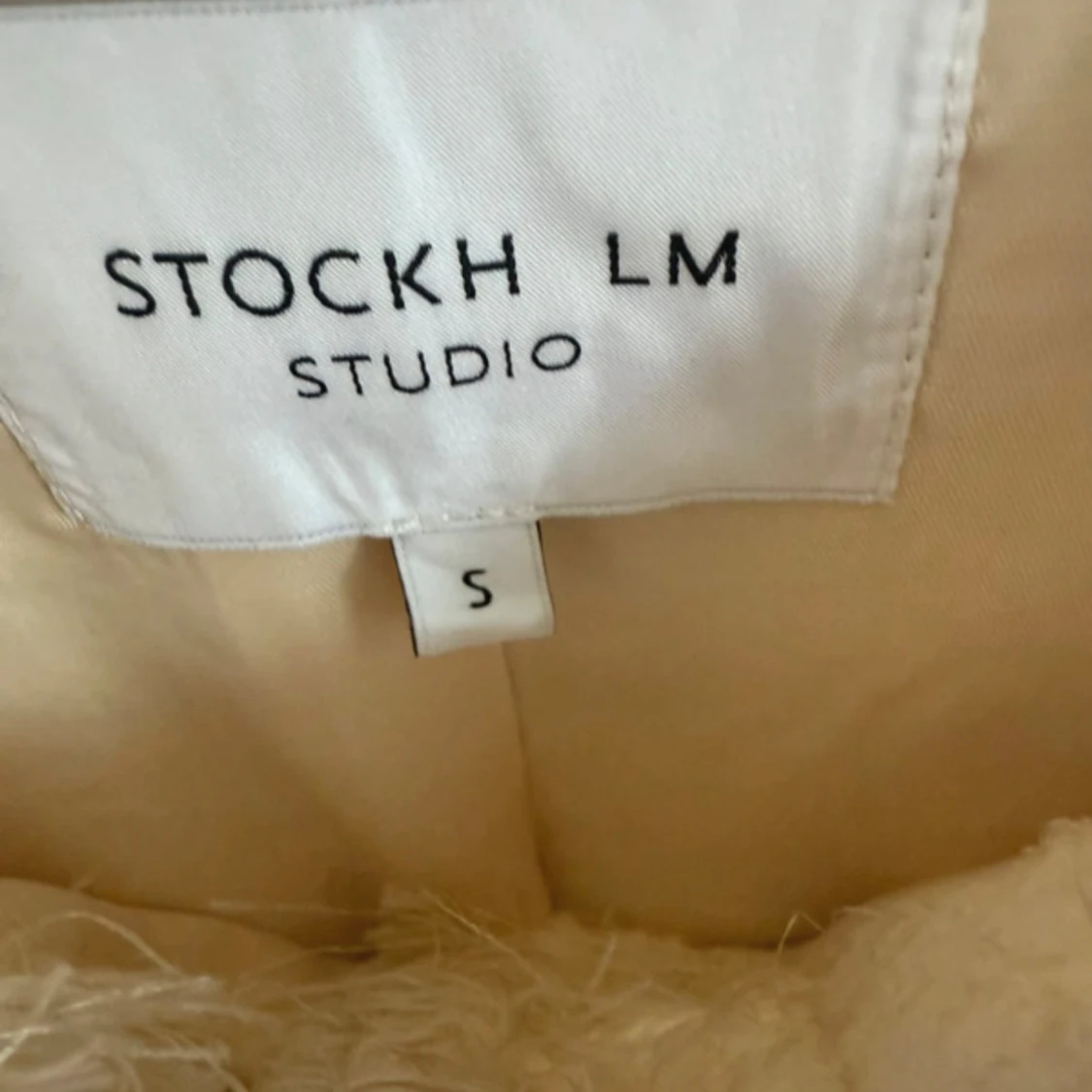 Beige overshirt från Stockh LM Studio - 2