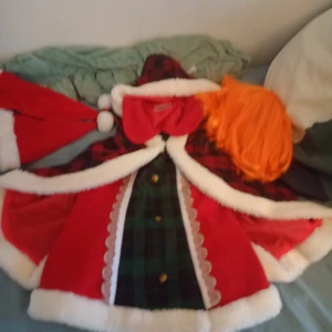 Rin cosplay! - The rin cosplay only comes with the things that are in the picture!! It includes 2 santa hats, the coat, a wig that isn't the best quality, and the shirt! It was bought from Japan, and I received this as a birthday gift. The reason why i'm selling is because I need space in my wardrobe. The cosplay is really soft and comfortable! Can discuss prices:) Idk the size 