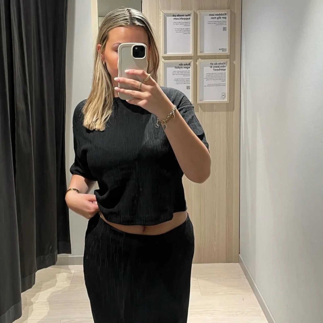 Sett med matchande kjol och topp