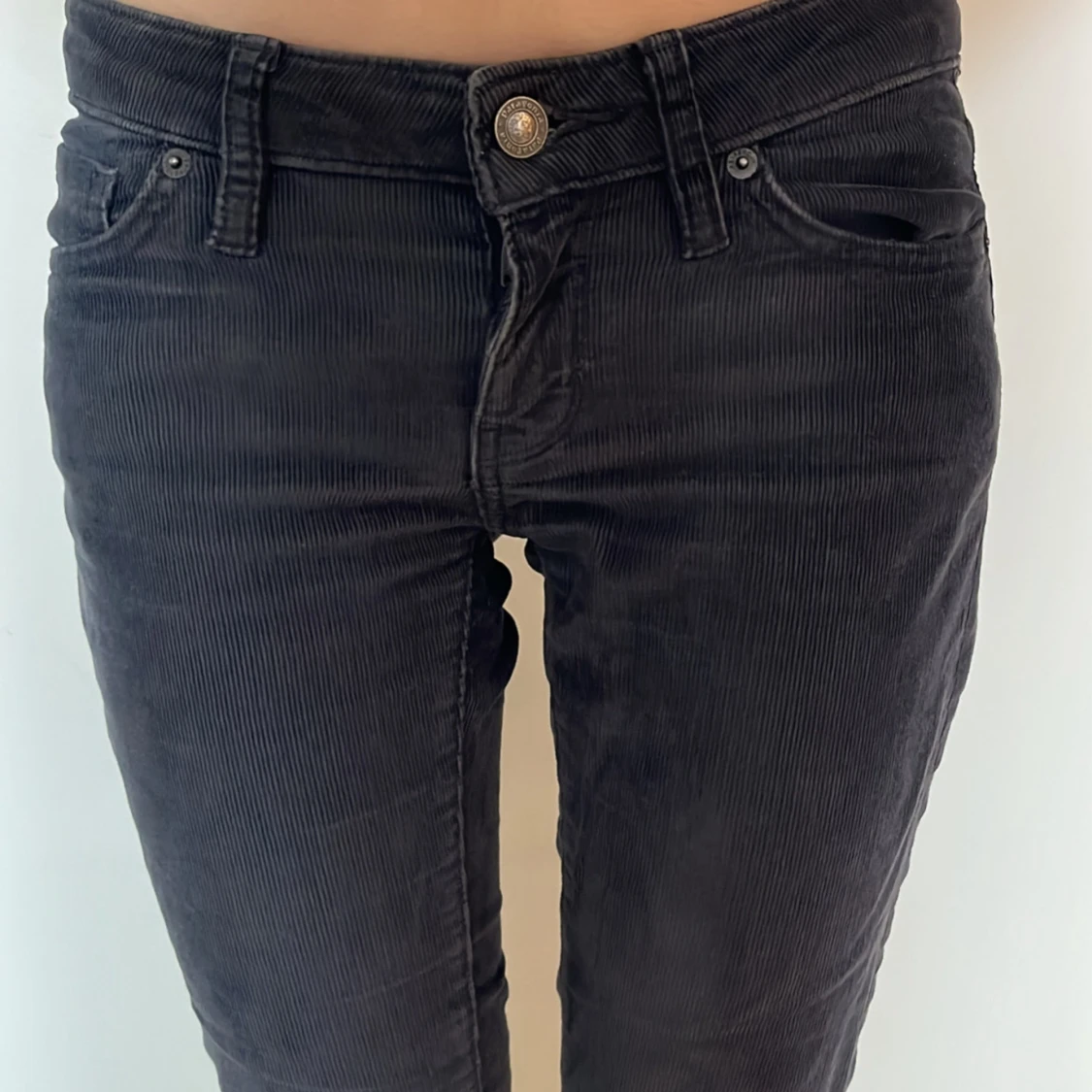 Low waist jeans