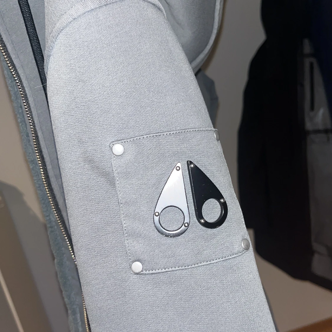 Grön jacka med huva från Moose Knuckles - 1