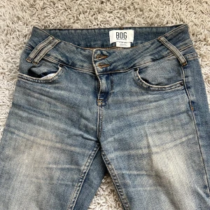 Lågmidjade jeans - Superfina jeans, sparsamt använda❣️❣️ midjemått 37 cm, innerbenslängd 80cm