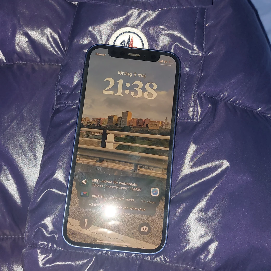 Mörkblå dunjacka från Moncler - 1