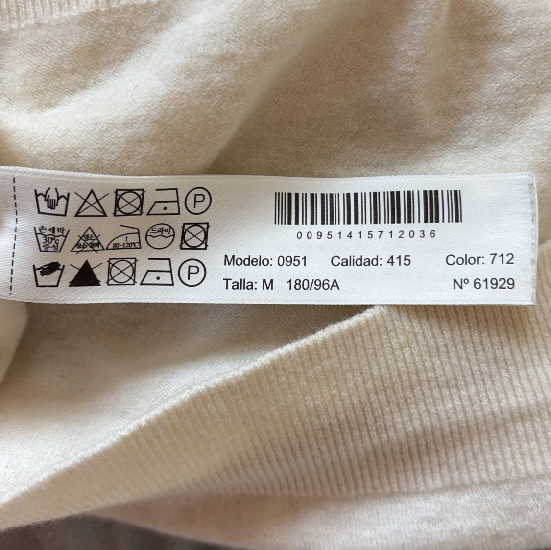 Vit\creame\beige Kashmir - och ulltröja från Massimo Dutti - 4