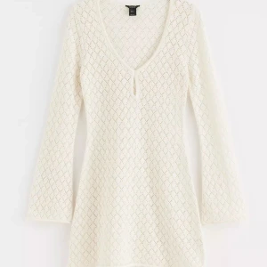 SÖKER! Vit stickad klänning från Lindex - Söker denna klänningen i storlek XS eller S ❤️‍🩹❤️‍🩹