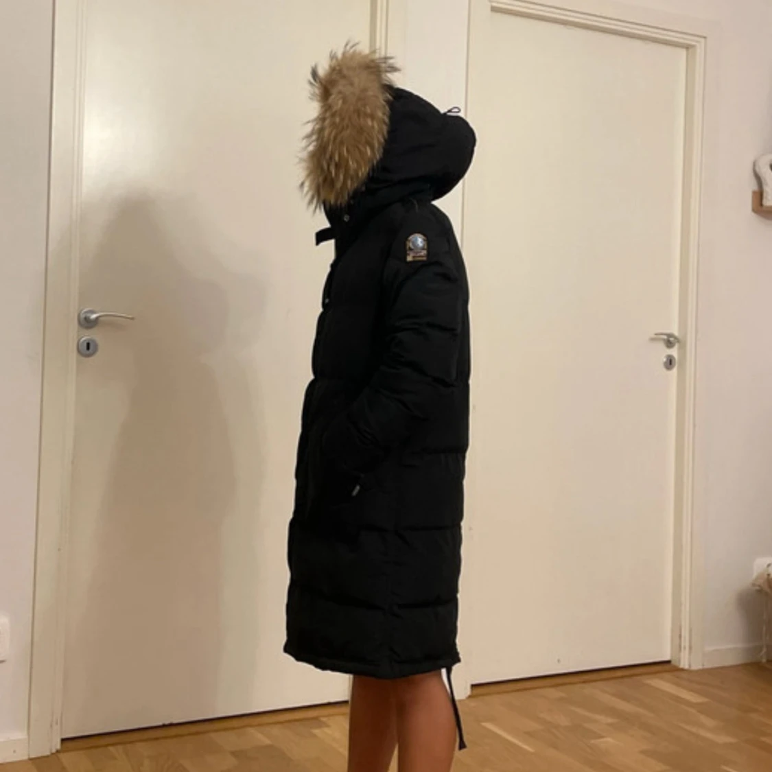 Svart lång dunjacka Parajumpers