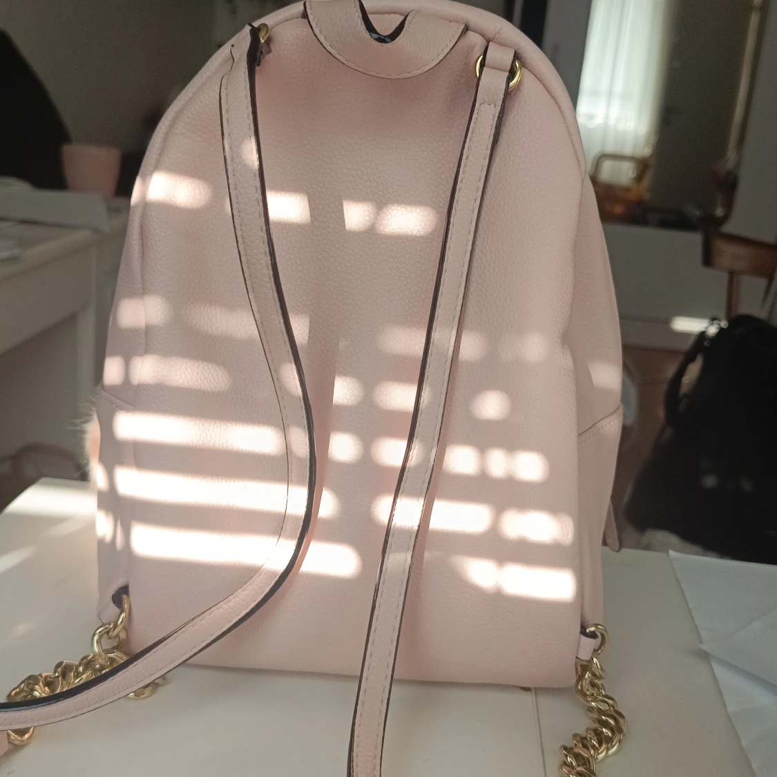 Ljusrosa ryggsäck från Victoria's Secret - 1