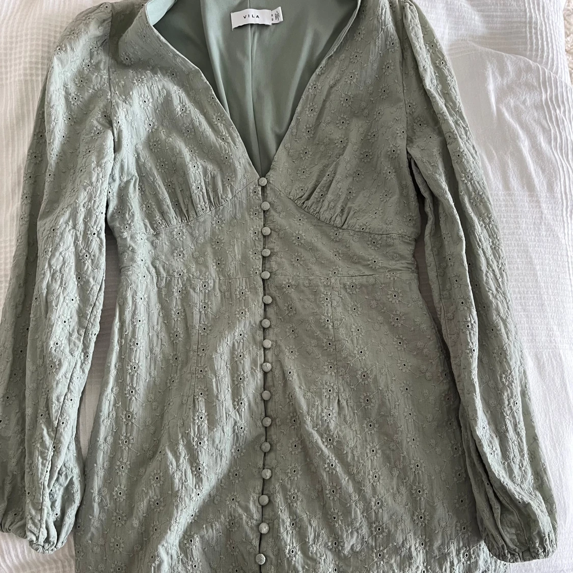 Ljusgrön spetsklänning från Vila