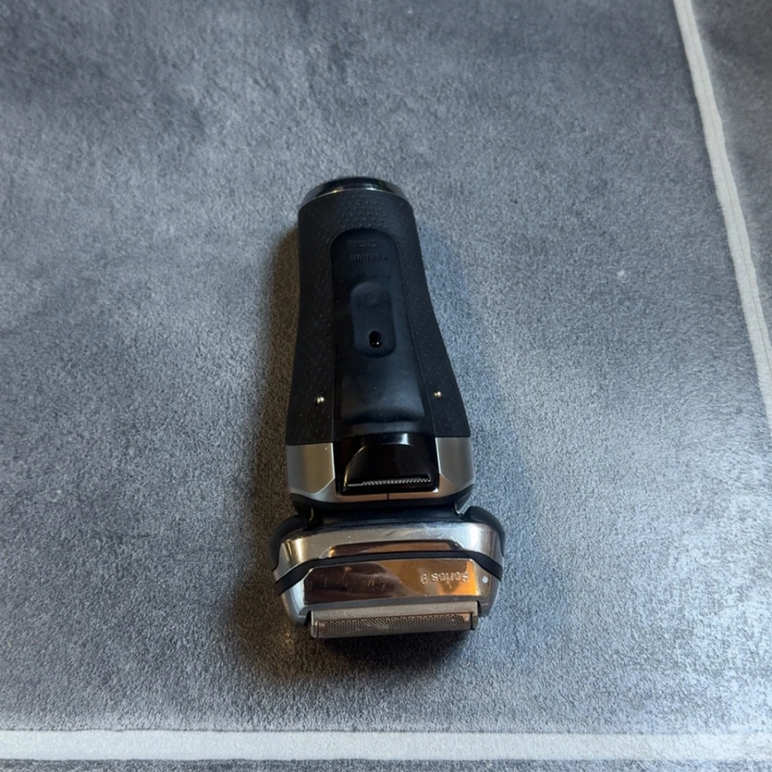 Braun 9 series shaver - 1