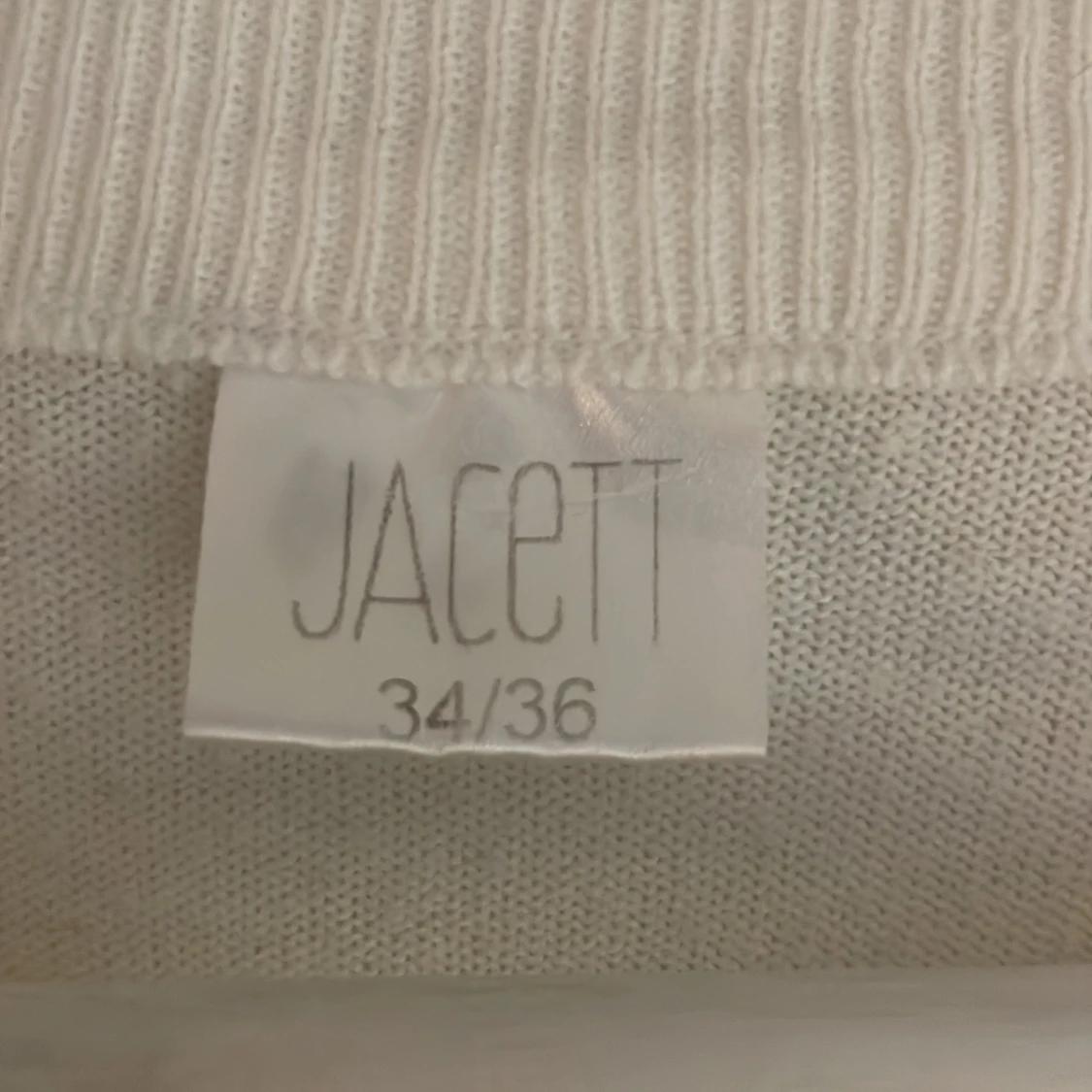 jättefin krämvit kofta - 2