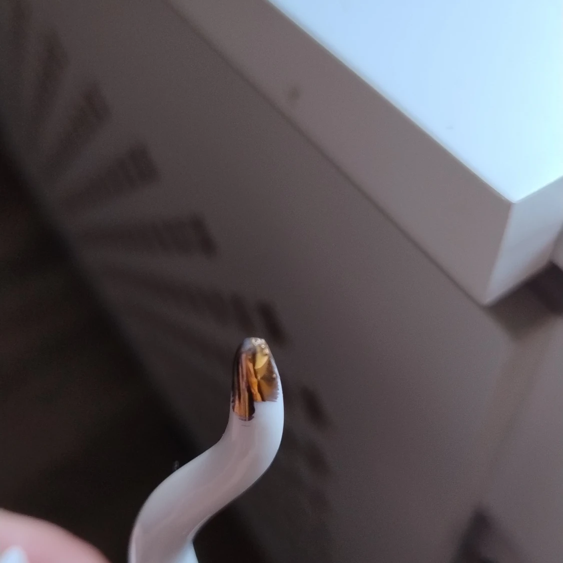 Vit kattformad ringhållare i keramik - 2