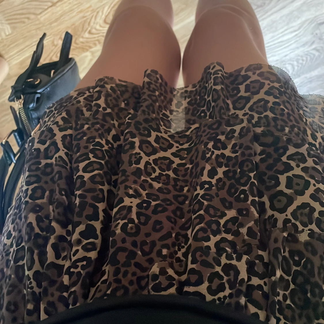 Leopardmönstrad volangkjol från LMTD - 2