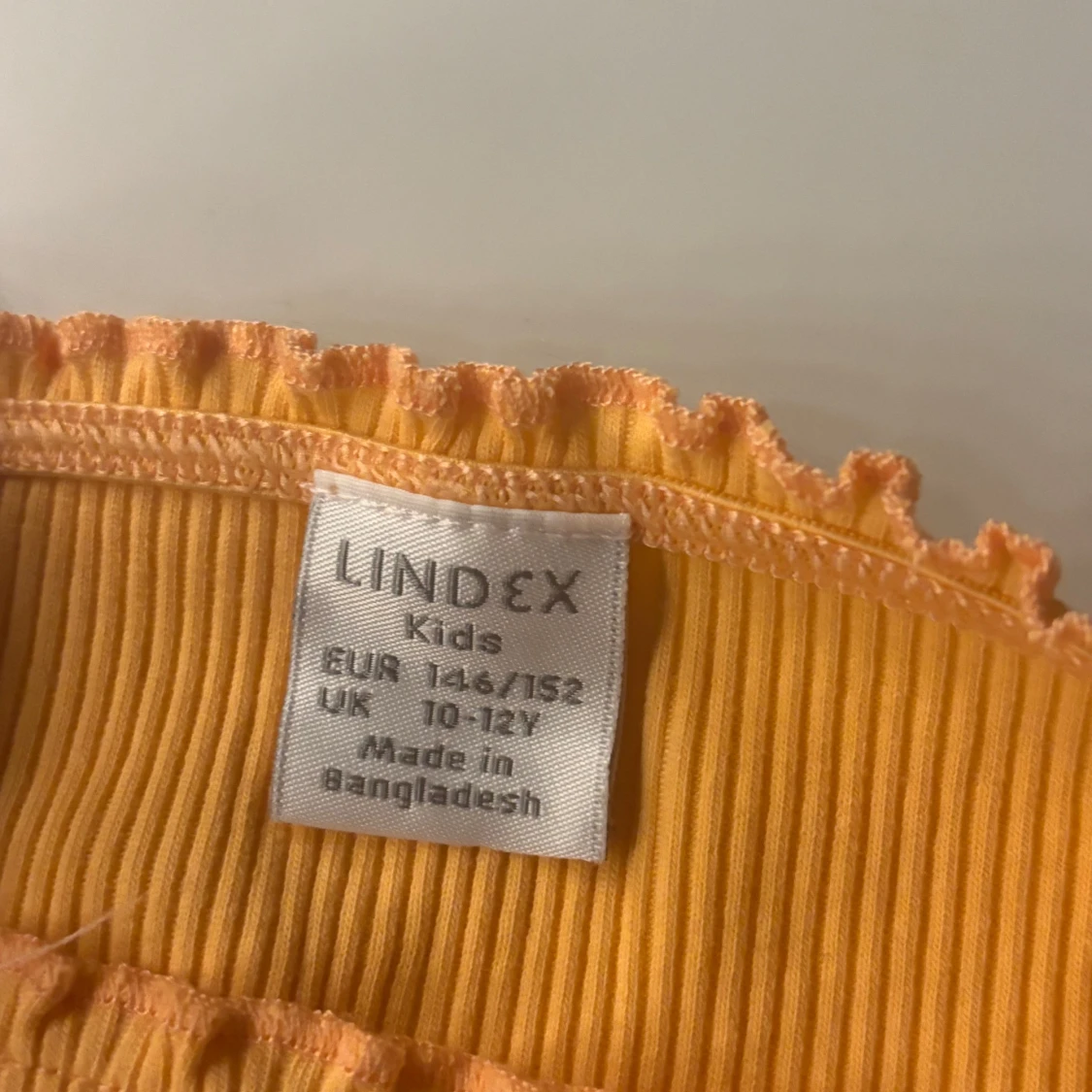 Gul ribbad topp från Lindex Kids - 2