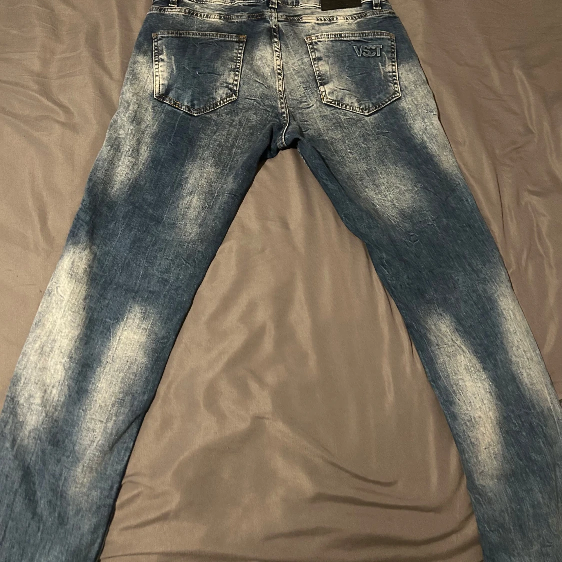 Blå slitna jeans från VSCT - 3