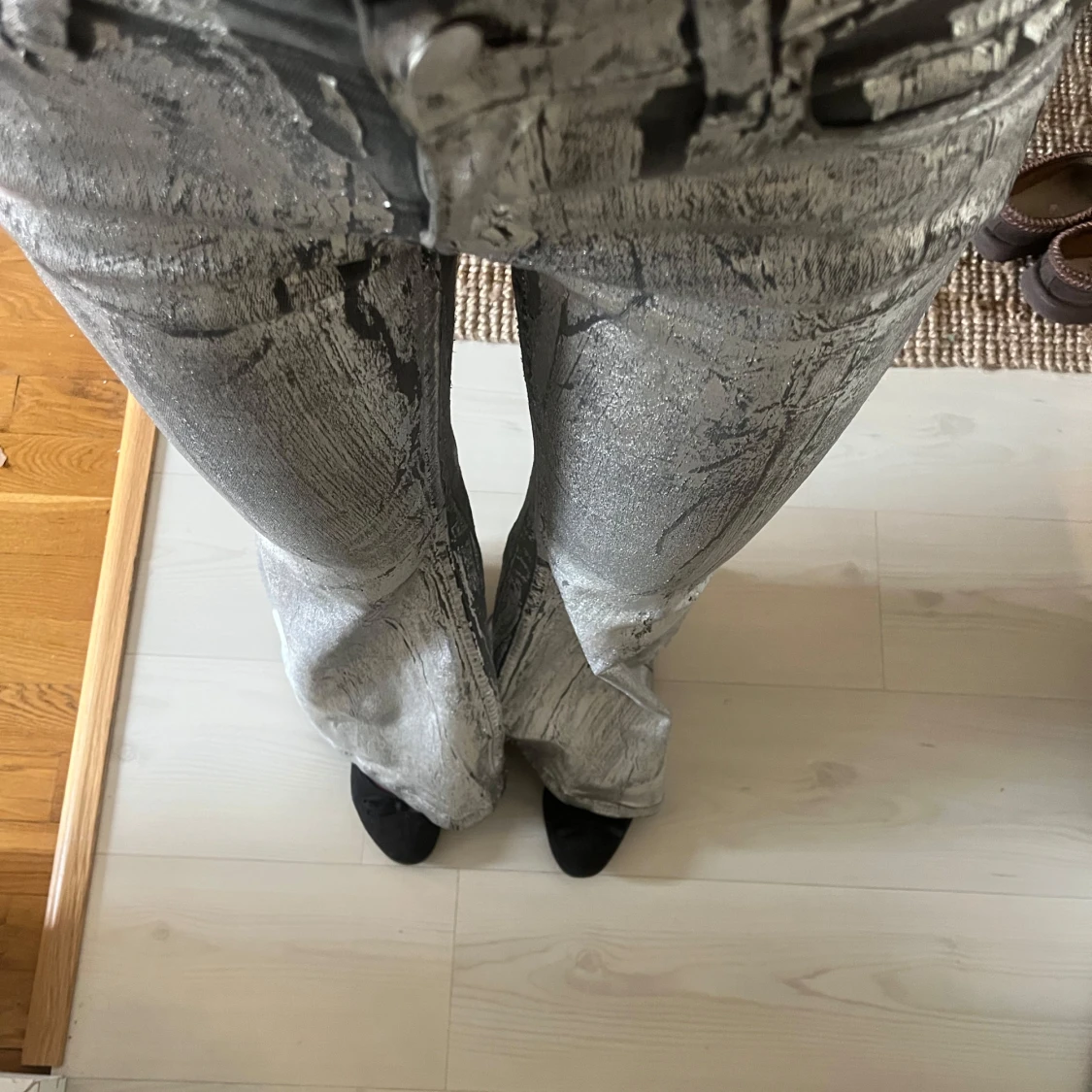 Silvriga bootcut-byxor  - 2