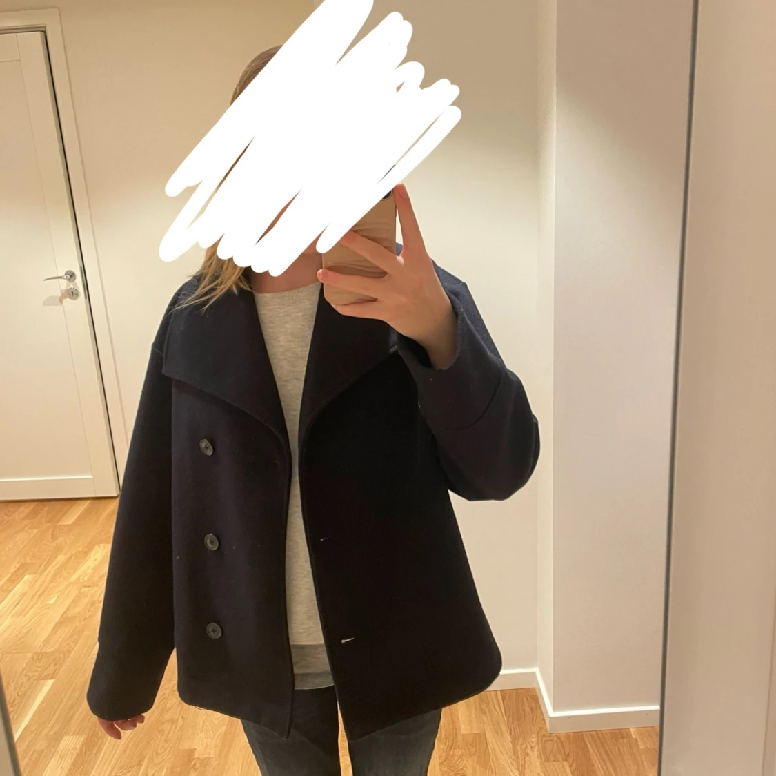 Mörkblå kappa från Gina Tricot