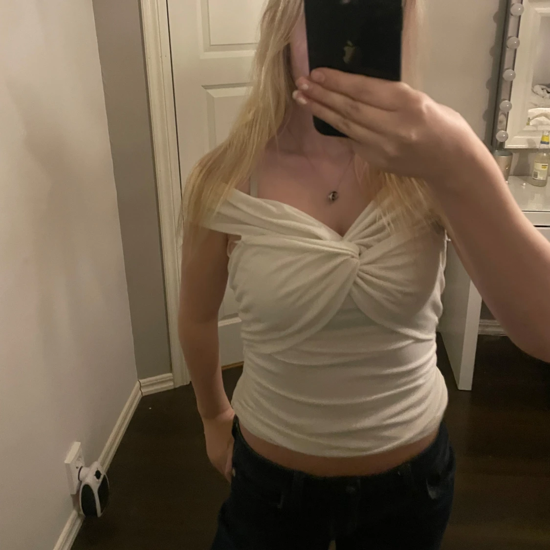 Vit offshoulder topp