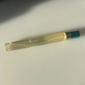 Moroccanoil Eau de Parfum - Nya morocon oil parfym som inte föll i smak för mig. 