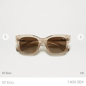  CHIMI solglasögon 07 Ecru  - Snygga solglasögon från Chimi, köpte nya i våras och har ej använt så mycke så i super bra skick!🌸🌸