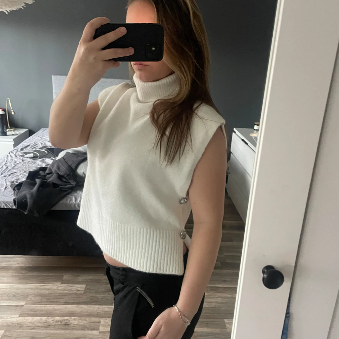 Vit ärmlös polotröja från Cream - 2