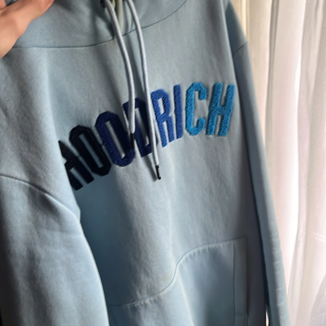 Ljusblå hoodie från Hoodrich - 2