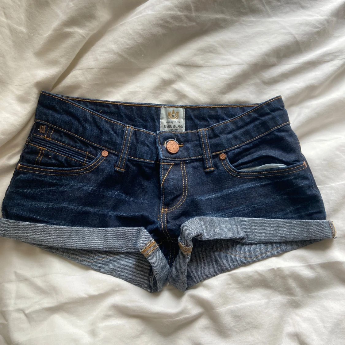 Lågmidjade shorts
