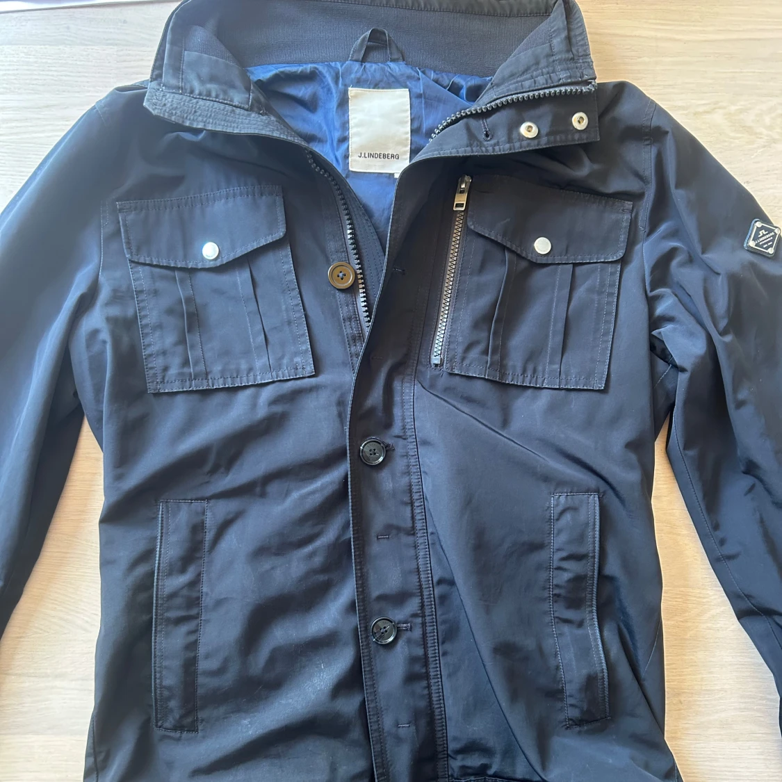 J Lindberg jacka
