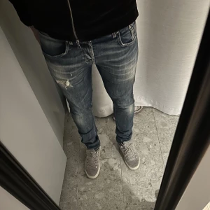Dondup Jeans - Riktigt feta Dondups med go wash | W33 | Hör av dig om du skulle undra något!