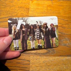 Ive photocard  - Från Ive Empathy Plve Version. Koden till musiken är ny och inte använd!!