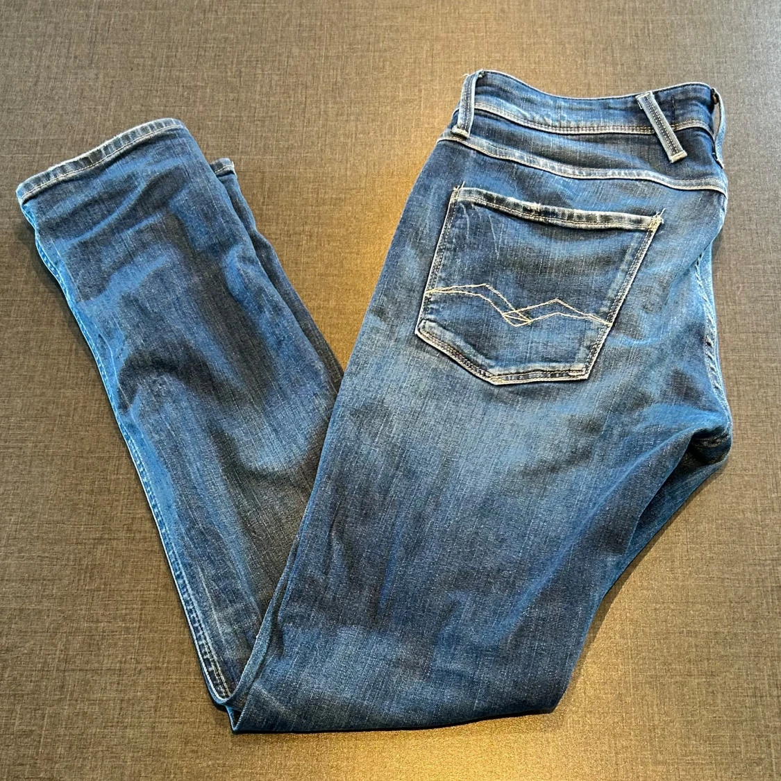 Blå slim fit jeans från Replay Anbass