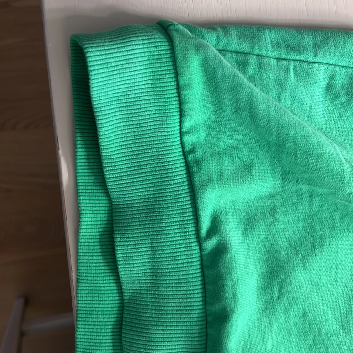 Grön sweatshirt med tryck från Kappahl - 2