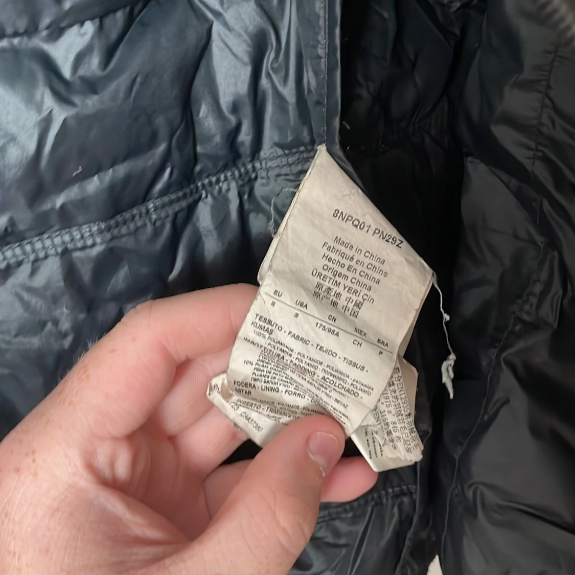 Svart dunväst från EA7 Emporio Armani - 4