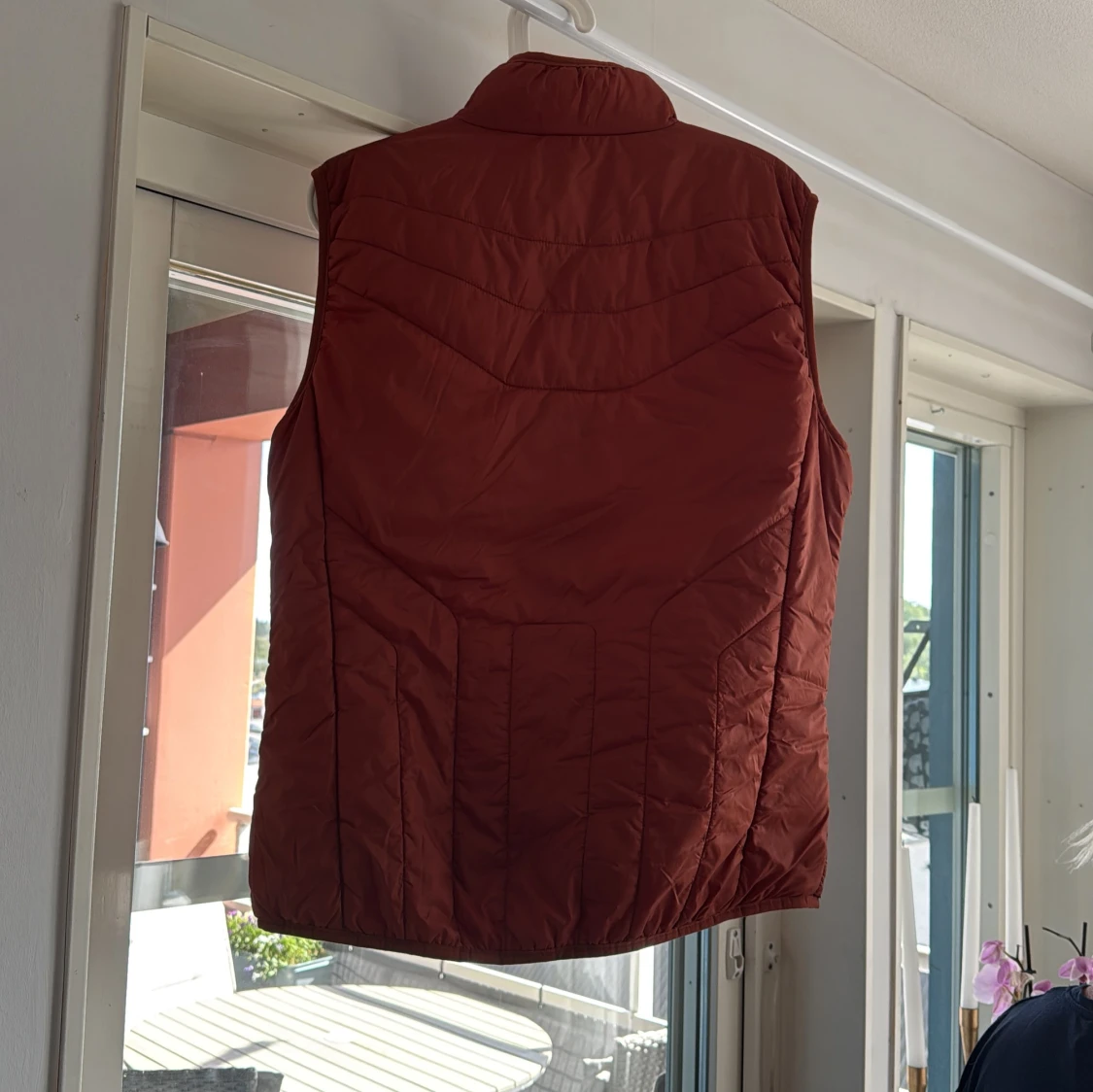 Rostbrun quiltad dunväst - 1