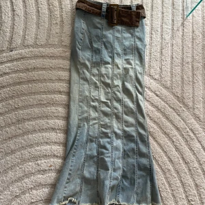 Y2k maxi skirt - Aldrig använt 