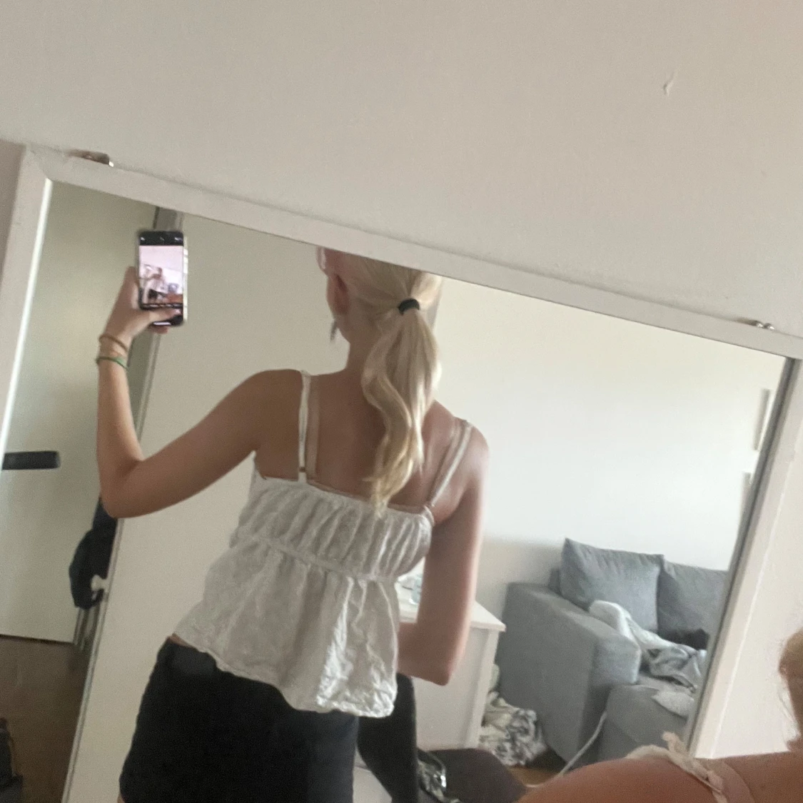 Vit broderad linnetopp med spets - 3