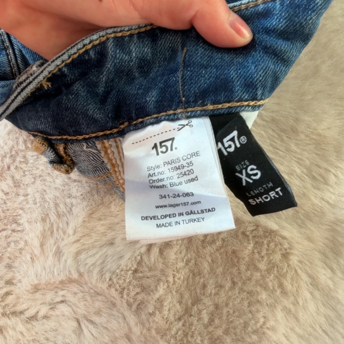 Blå bootcut jeans med slitna knän XS - 2