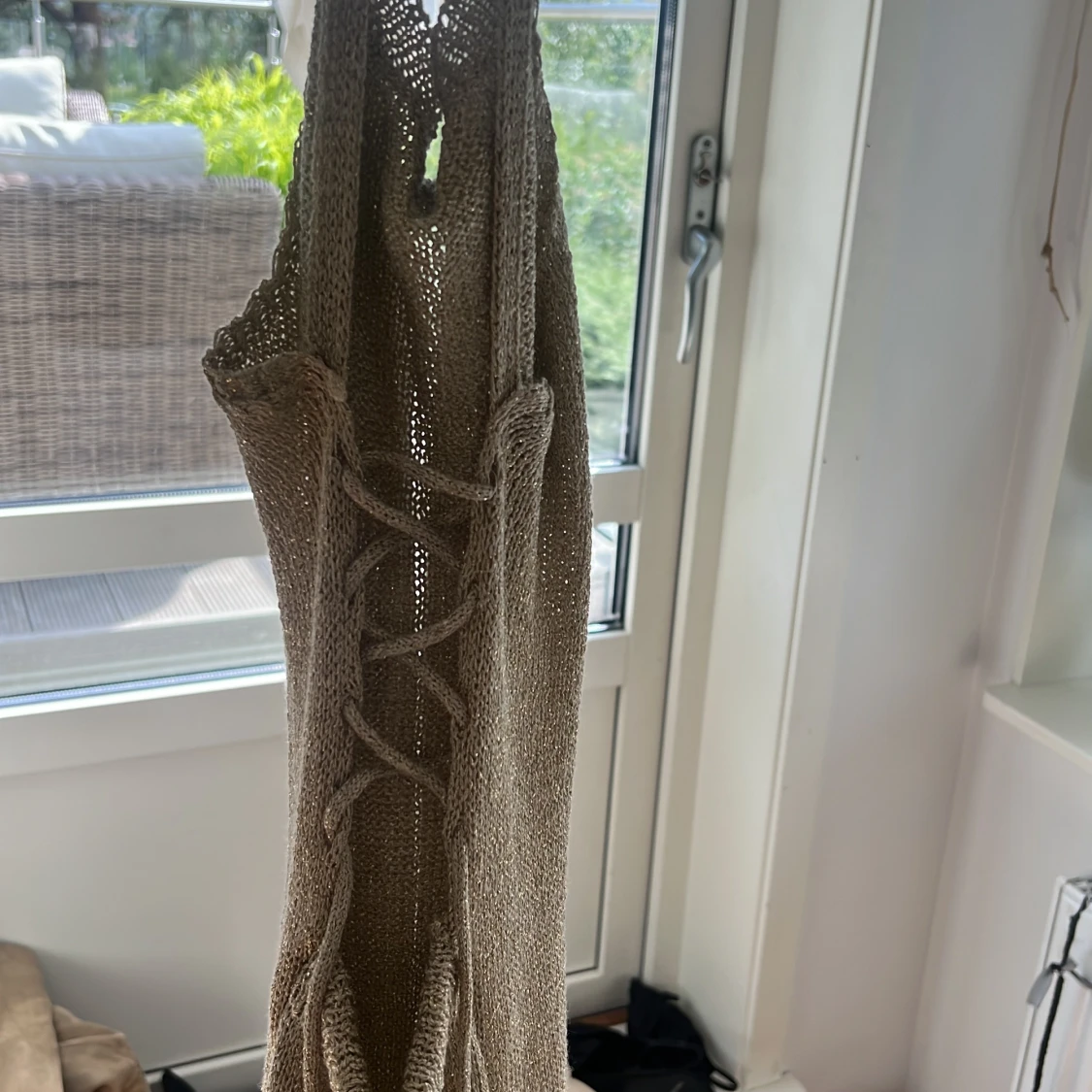 Guldglittrig klänning - 2