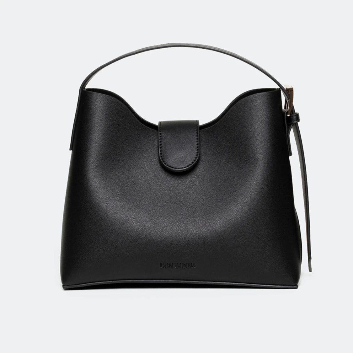 Svart axelväska från Don Donna