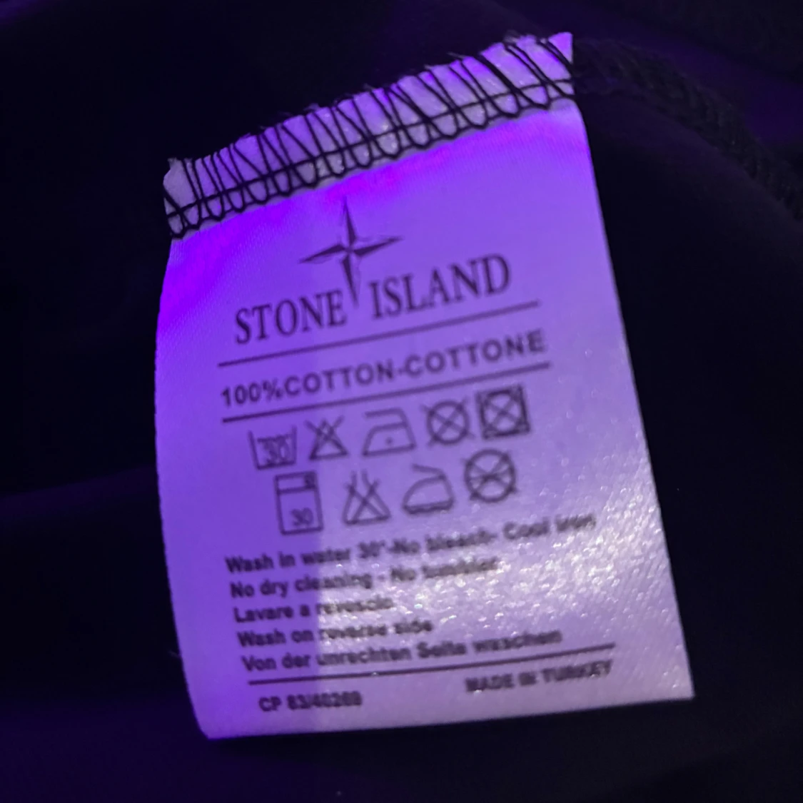 Svart Stone Island t-shirt med brodyr - 2