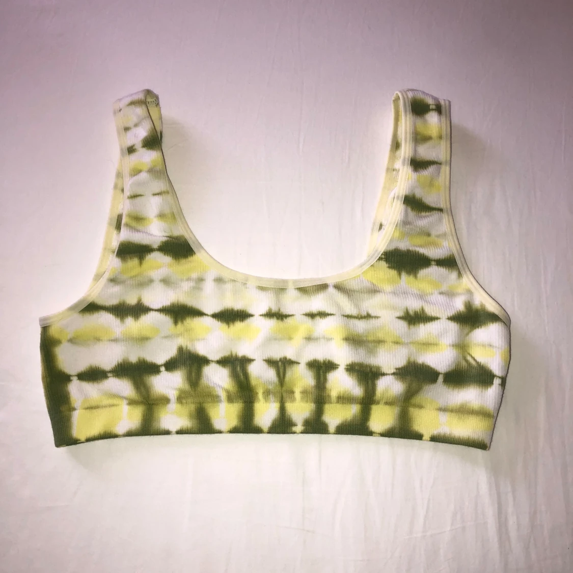 Gul och grön tie dye bh från Weekday